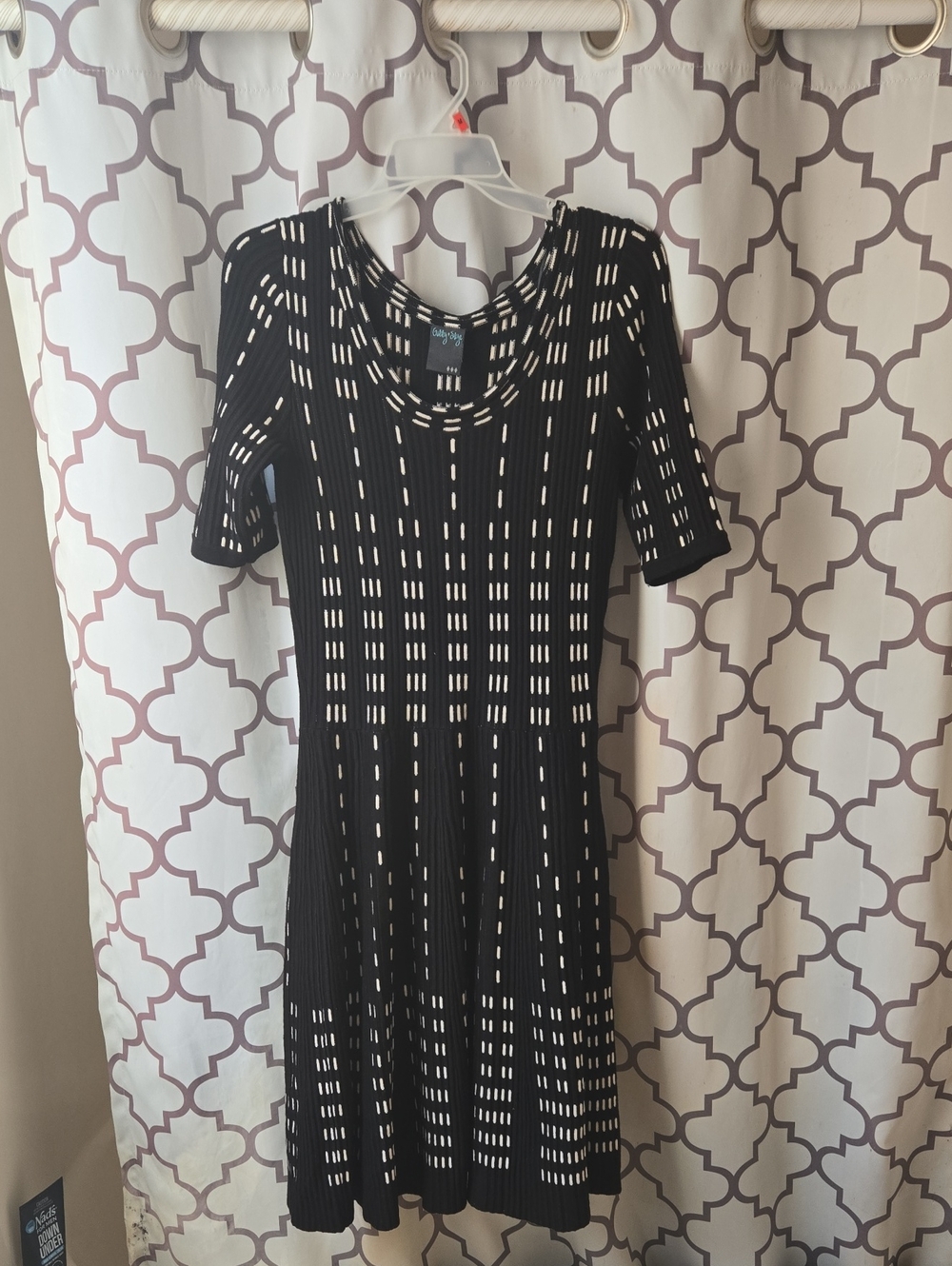 Gabby Skye Black and White Patterned Knit Midi Dress